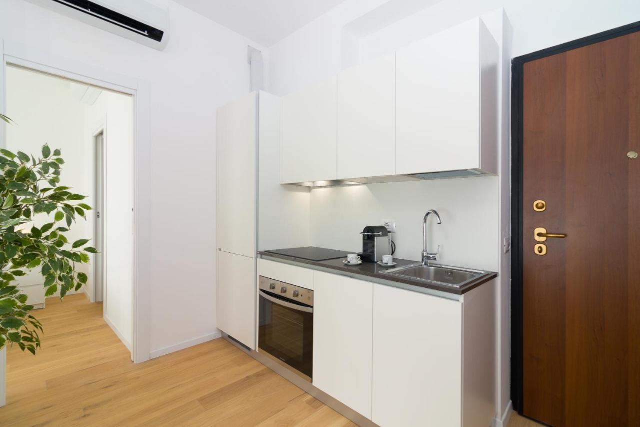 Bright Terrace In Eleganza E Relax Appartamento Milano