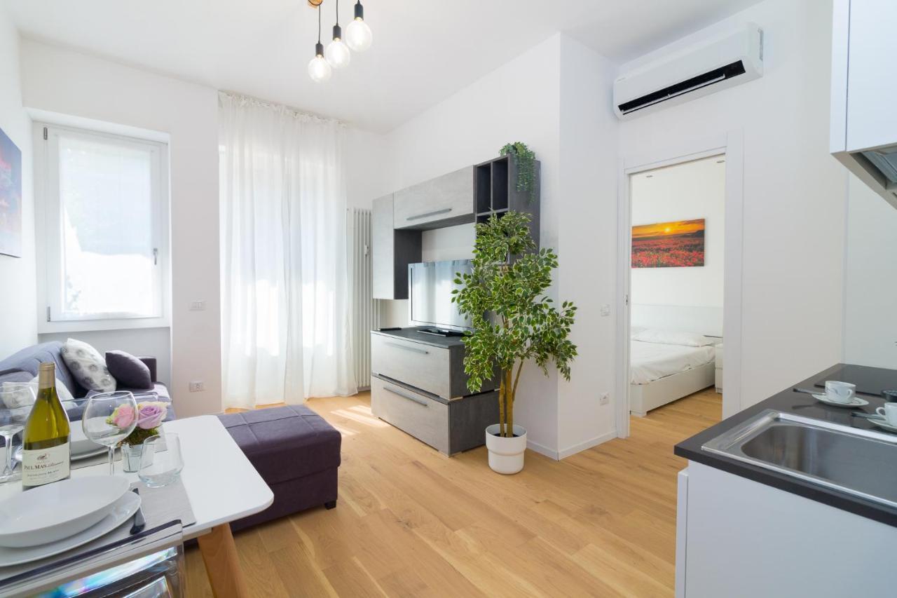 Bright Terrace In Eleganza E Relax Appartamento Milano